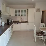 Dijana Apartment *